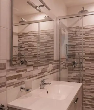 Apartment 19 Luino