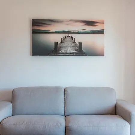19 Apartment Luino